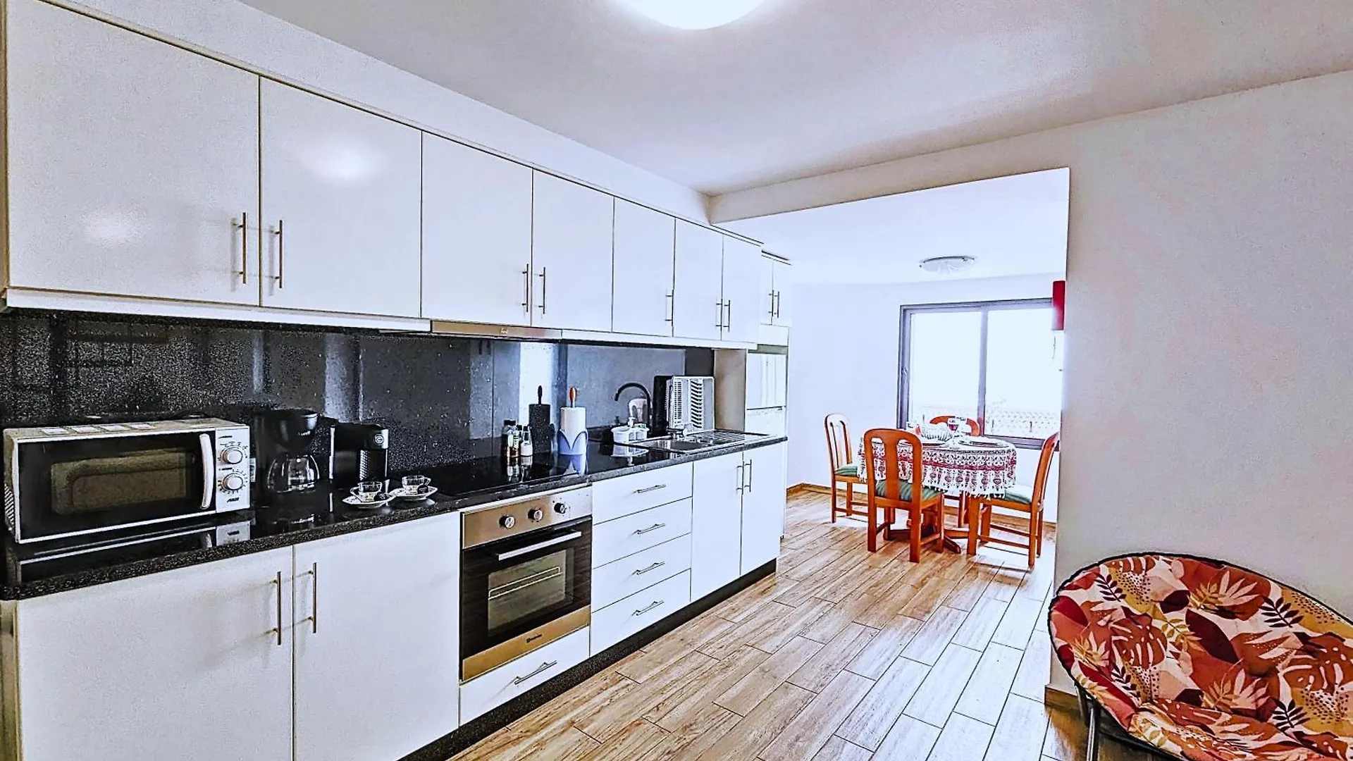Sunny Paradise House, Great View location